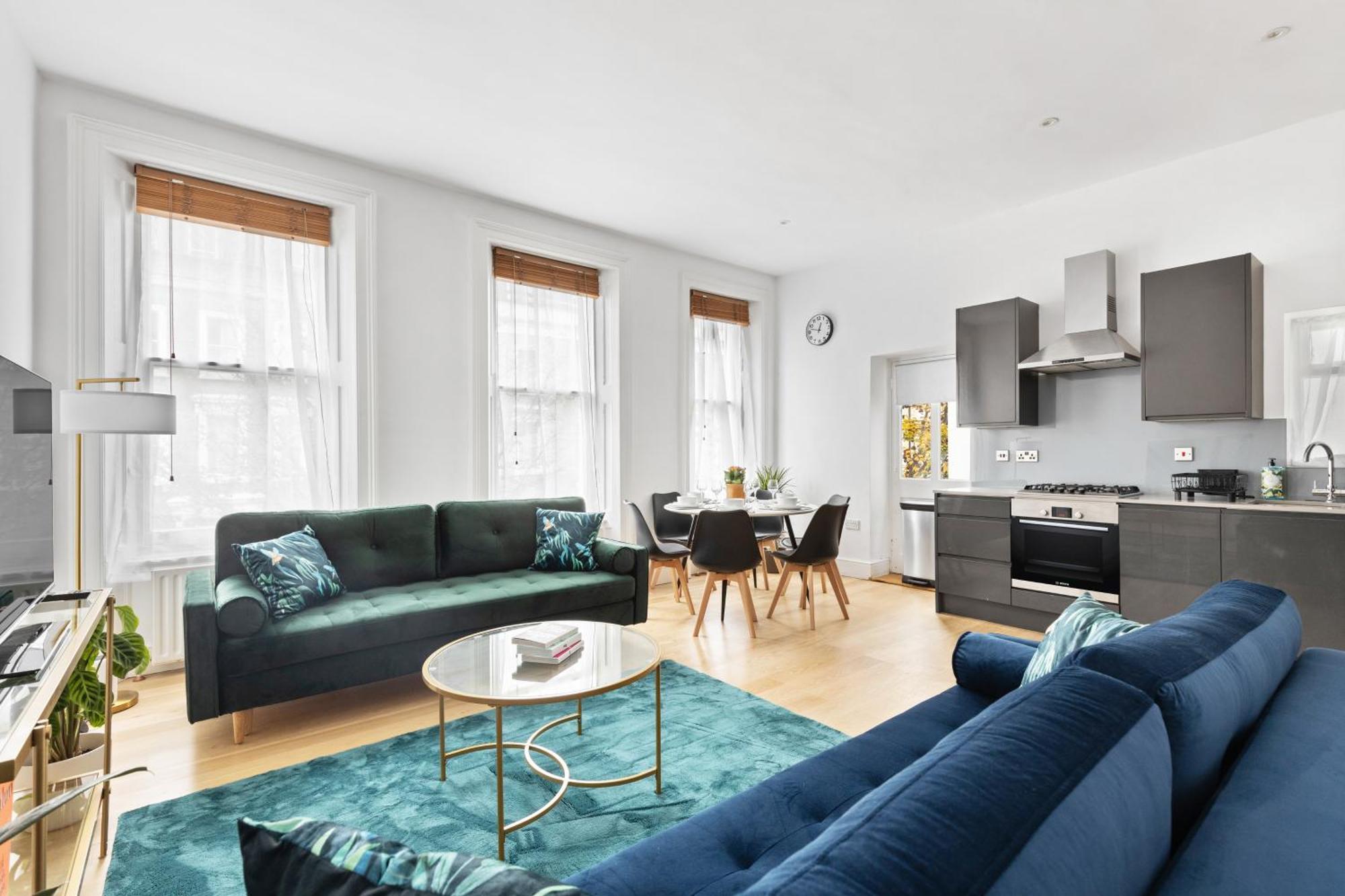 London- Sleeps 8 - 65sq Meters * Londra
